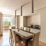 Gold Apartment