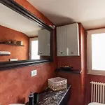 Gold Apartment