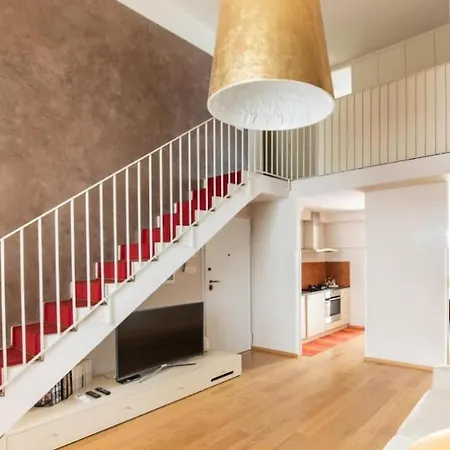 Gold Apartment